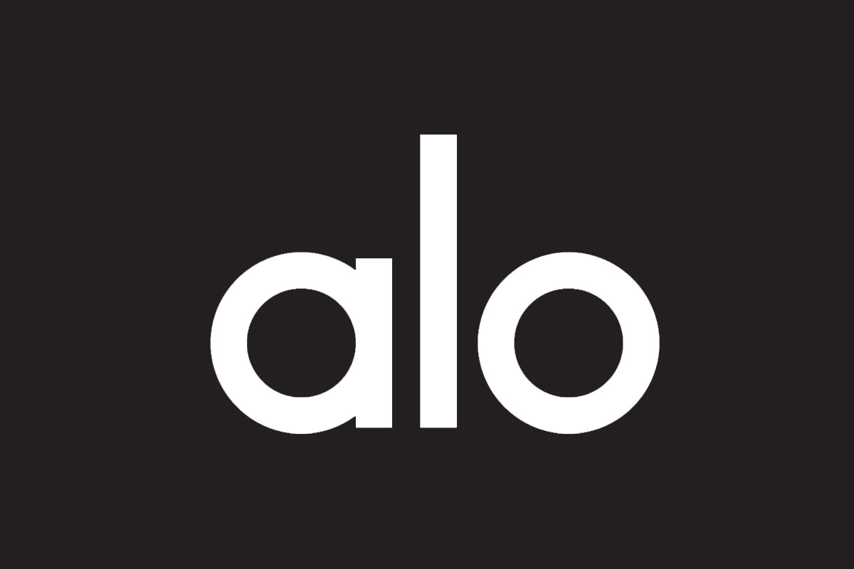 Alo Yoga品牌反白logo