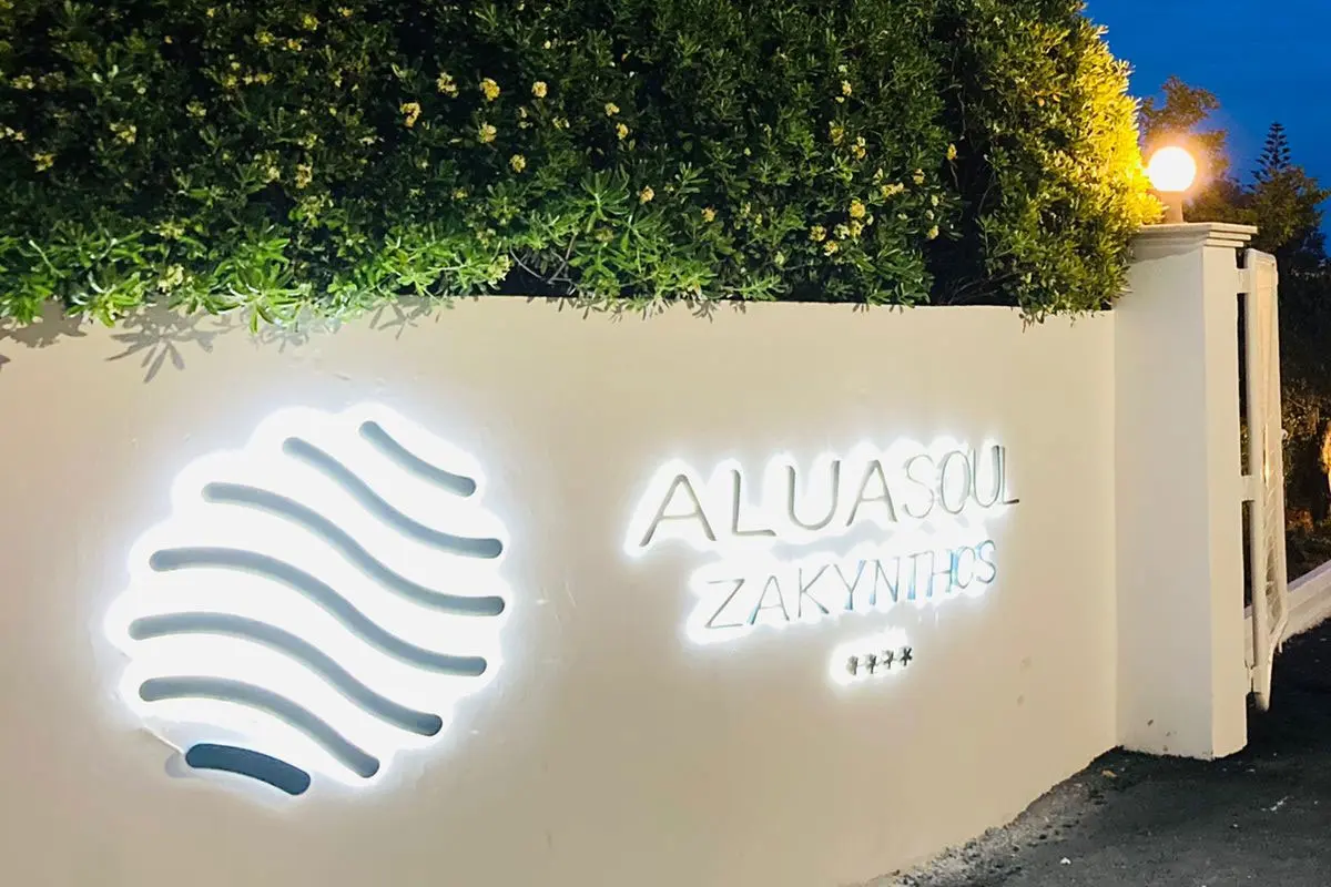 ALUA酒店标志设计含义及酒店品牌设计理念