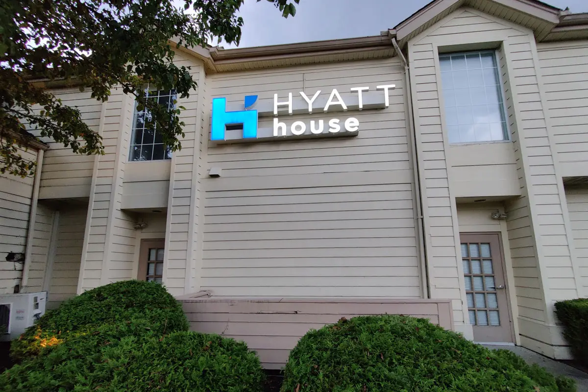 HYATT house凯悦嘉寓酒店标志设计含义及酒店品牌设计理念