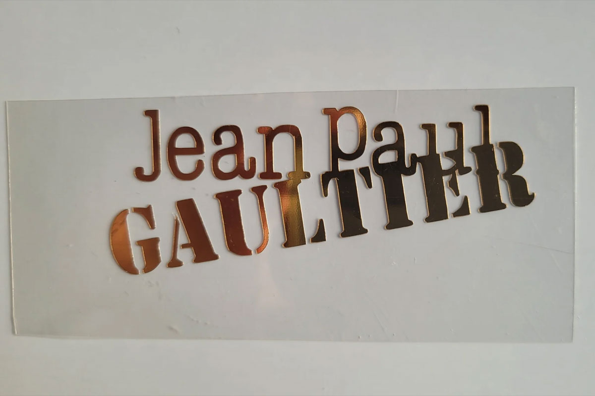 Jean Paul Gaultier让.保罗.高缇耶logo设计含义及服装品牌设计理念