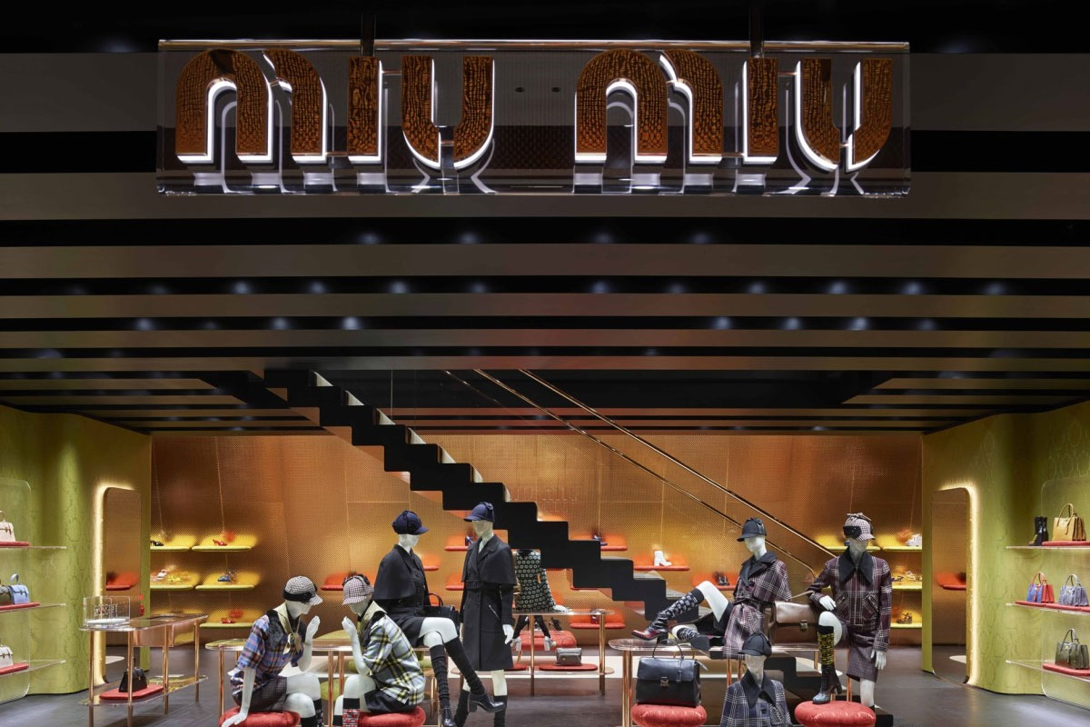 Miu Miu缪缪logo设计含义及服装品牌设计理念