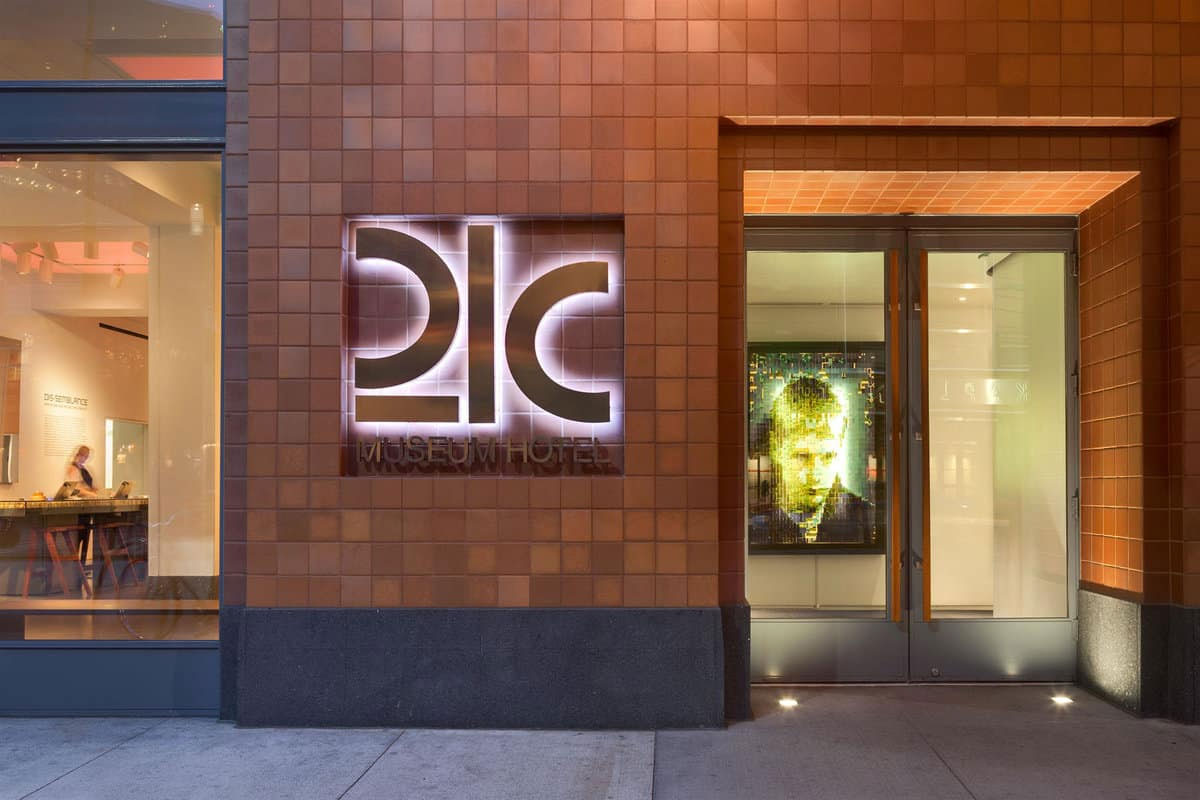21c Museum酒店标志设计含义及酒店品牌设计理念