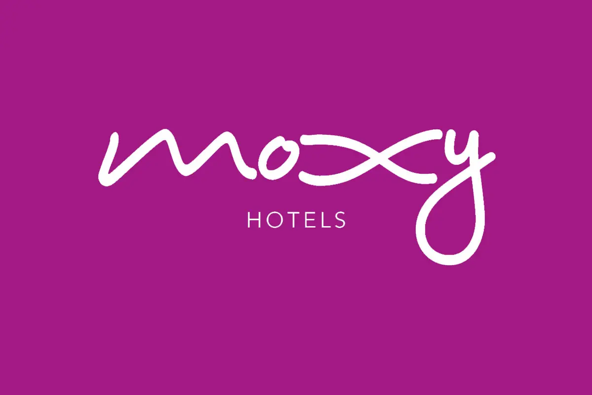 The Moxy莫希酒店品牌反白LOGO
