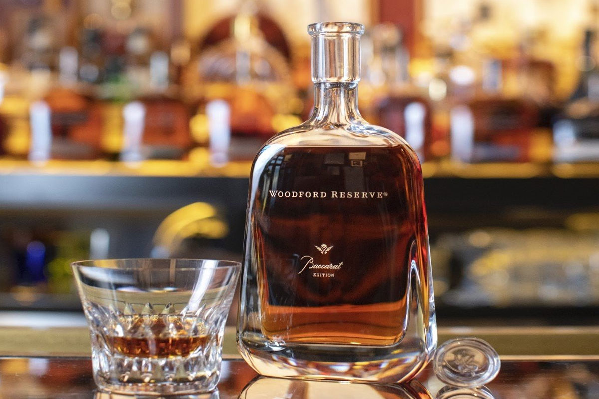 Woodford Reserve标志设计含义及威士忌品牌设计理念