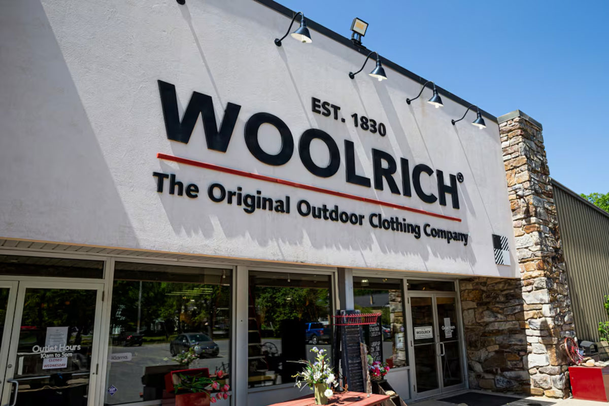 Woolrich沃尔里奇logo设计含义及服饰箱包品牌设计理念