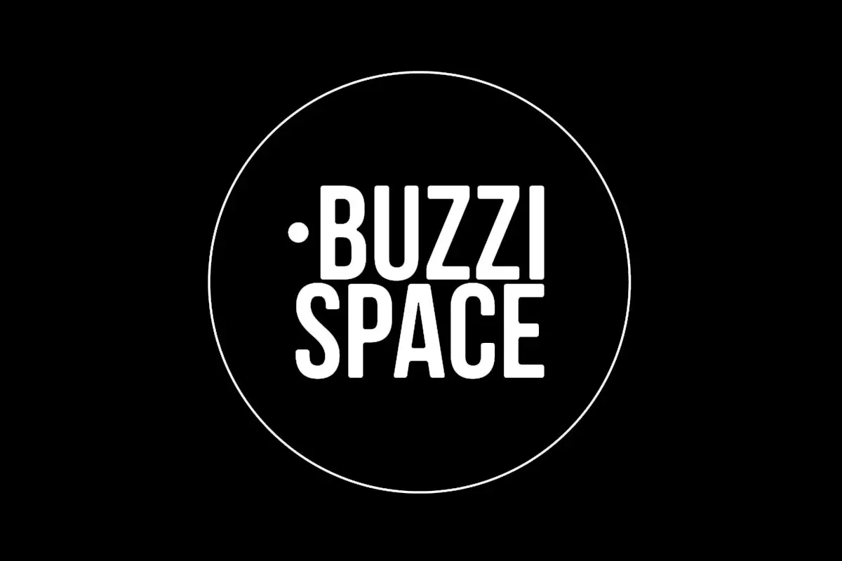 Buzzi Space反白LOGO