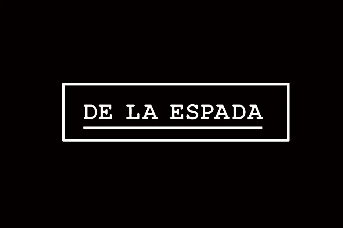 De La Espada反白logo