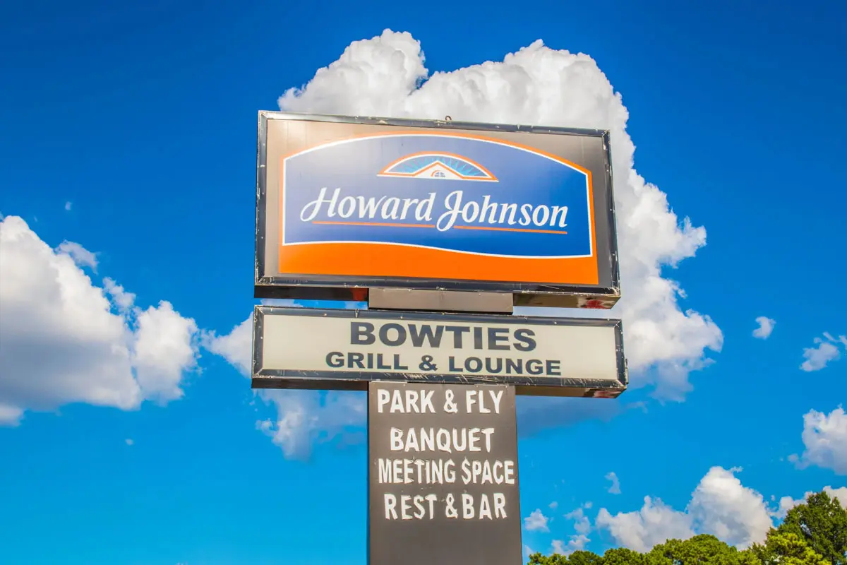 Howard Johnson豪生酒店标志设计含义及酒店品牌设计理念