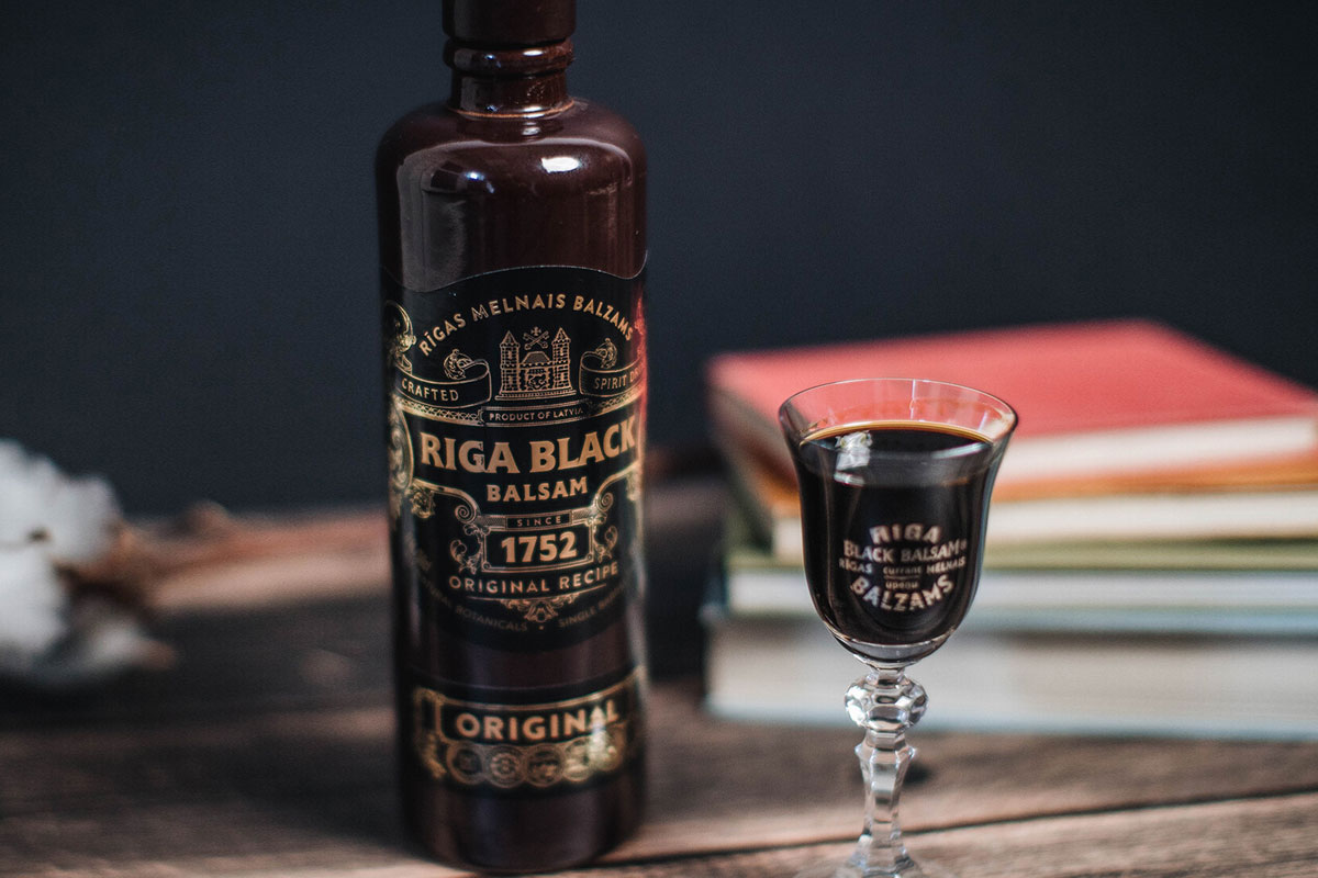 Riga Black Balsam标志设计含义及利口酒品牌设计理念