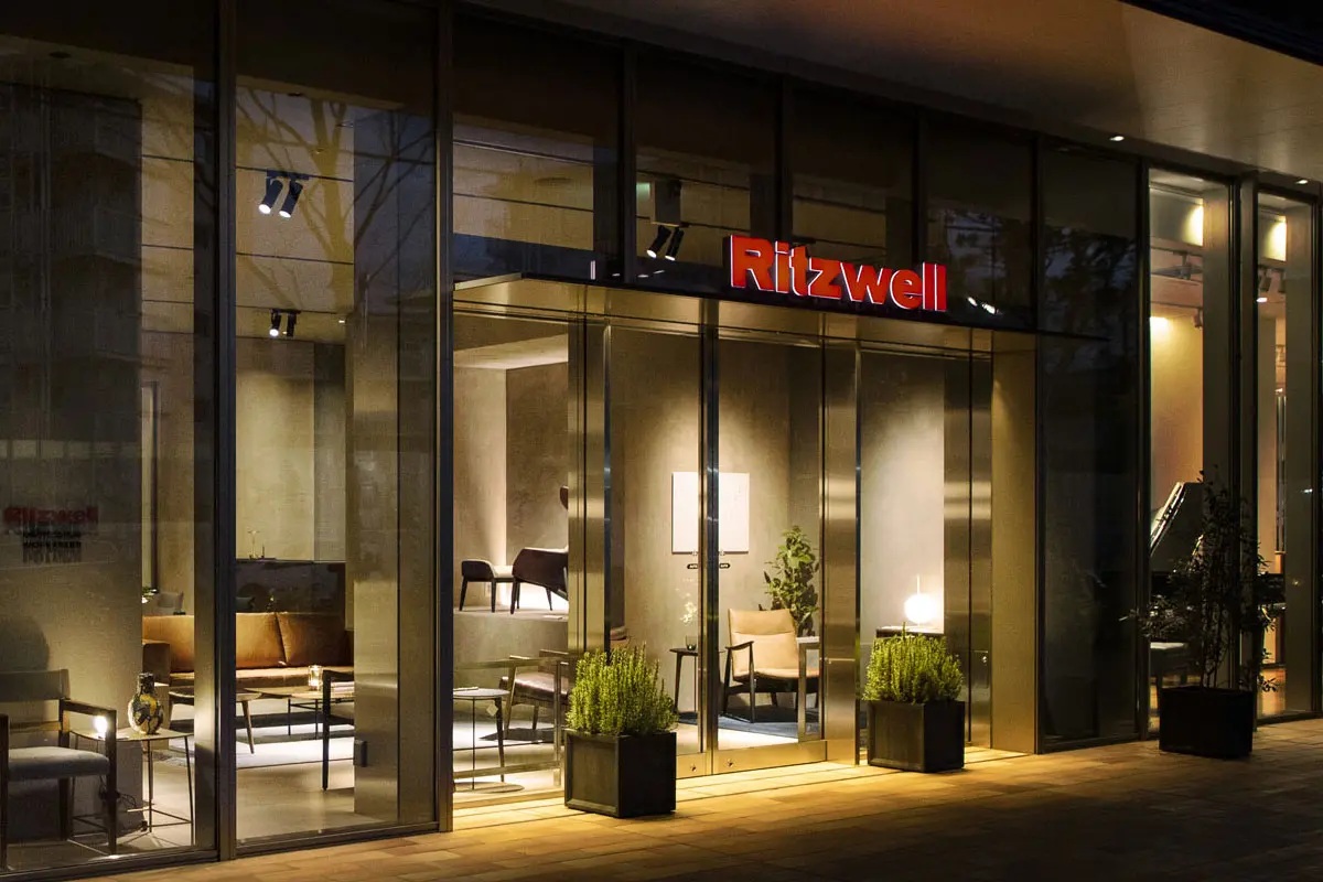 Ritzwell标志设计含义及家具品牌设计理念