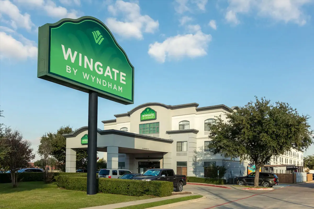 Wingate蔚景温德姆酒店标志设计含义及酒店品牌设计理念