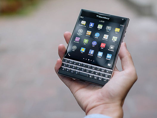 Blackberry加拿大黑莓智能手机logo设计含义及手机制造商品牌理念