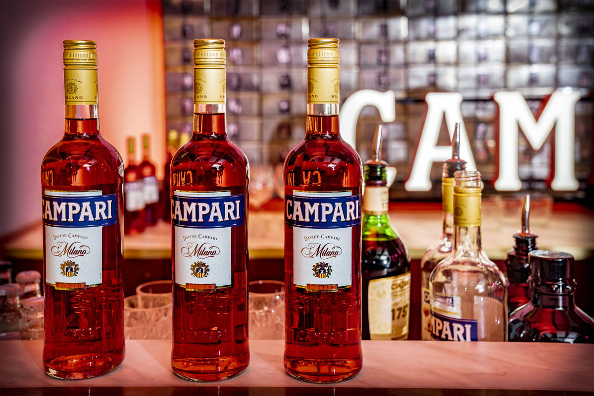 Campari金巴利logo设计含义及利口酒品牌设计理念