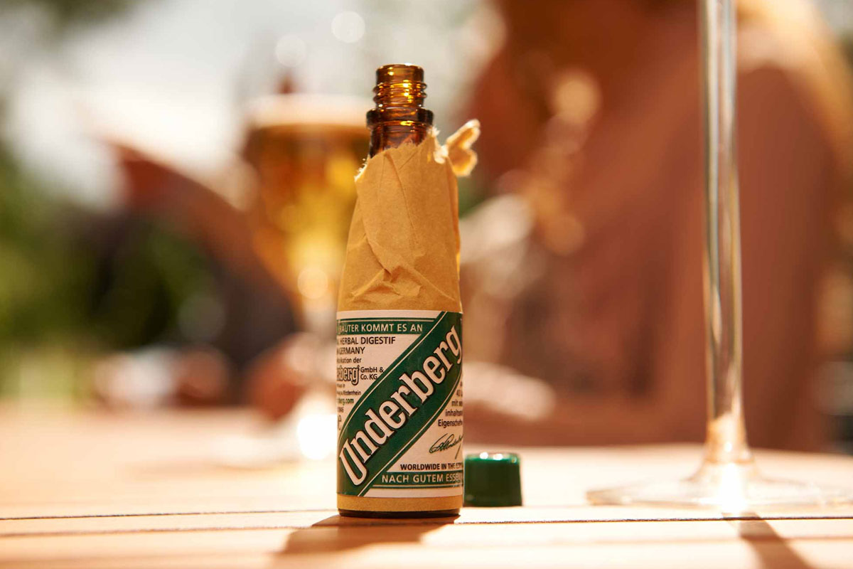 Underberg标志设计含义及利口酒品牌设计理念