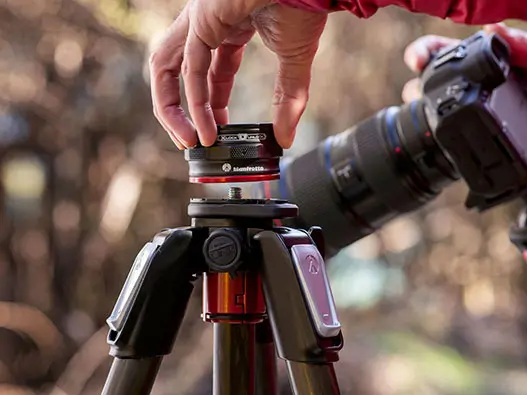 Manfrotto意大利曼富图三角架logo设计含义及摄影器材品牌理念