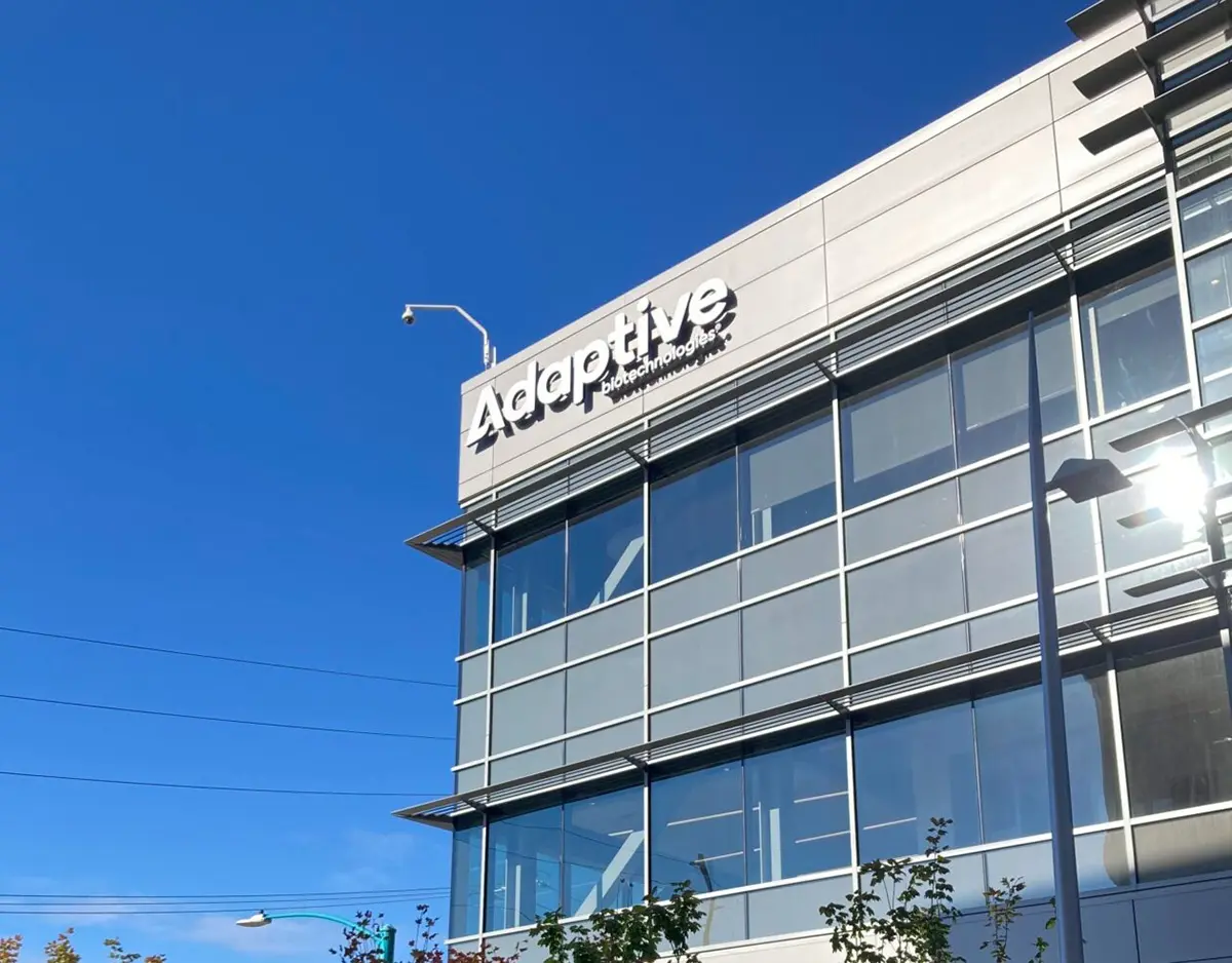 Adaptive MRD大厦招牌-生物公司logo设计公司