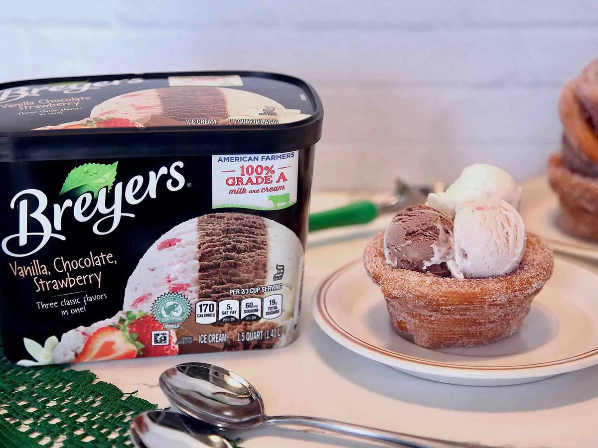 Breyer's布雷耶斯冰淇淋-定制字体标志设计