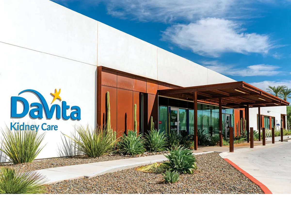 DaVita大门口形象设计-诗宸VI设计公司