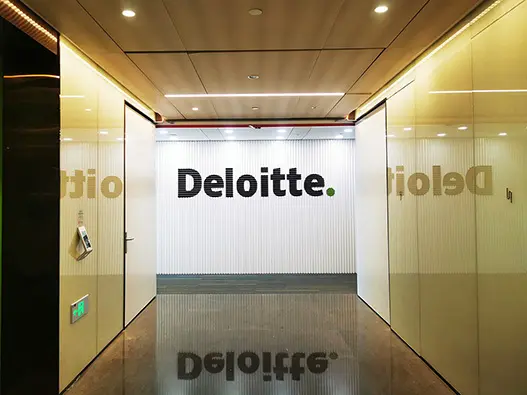 Deloitte德勤华永会计师事务所logo设计含义及财务咨询公司品牌理念	